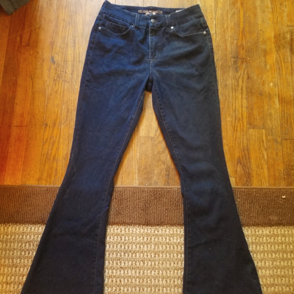 MELISSA MCCARTHY SEXY JEANS!